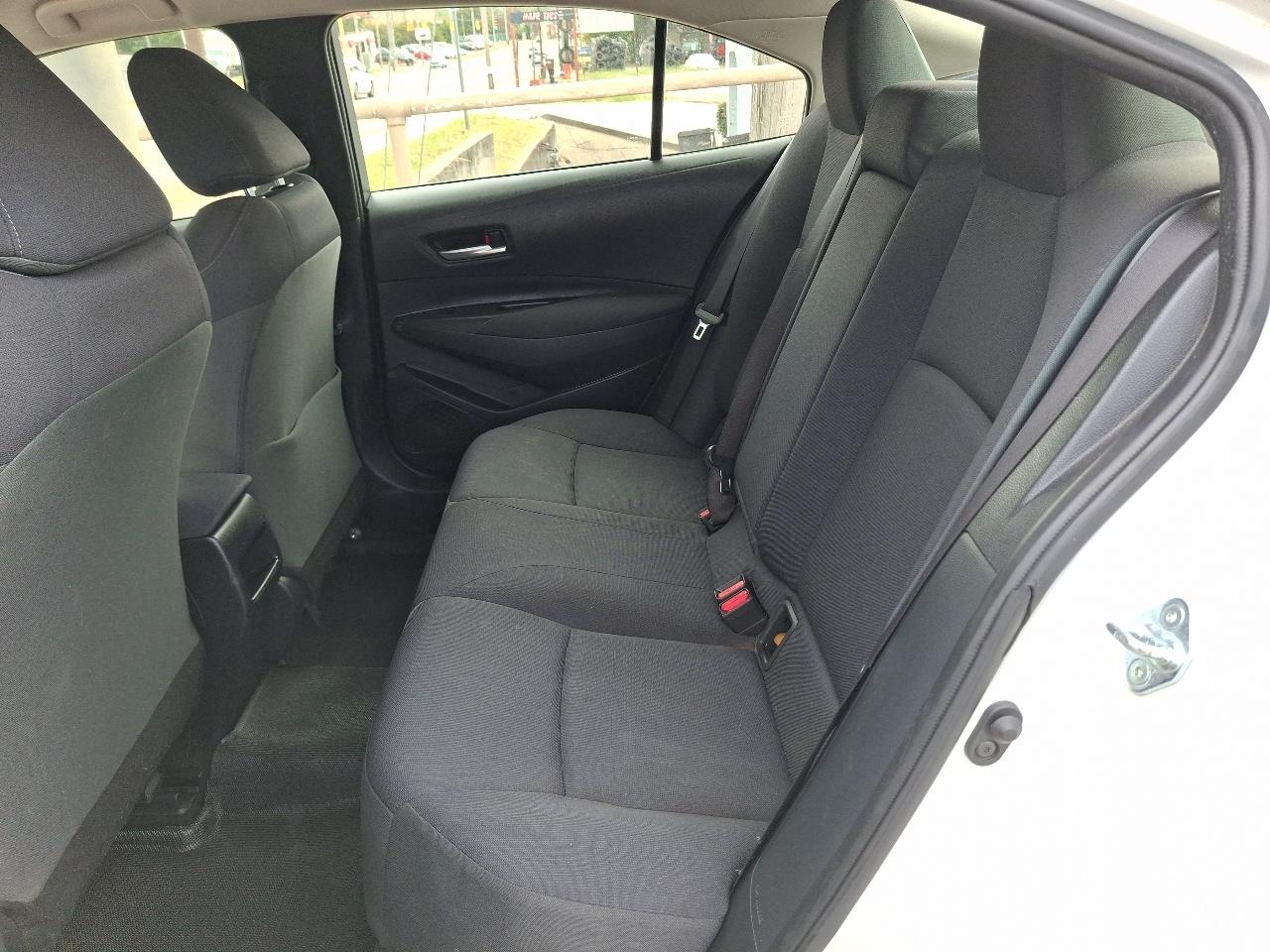 Toyota Corolla LE 2021