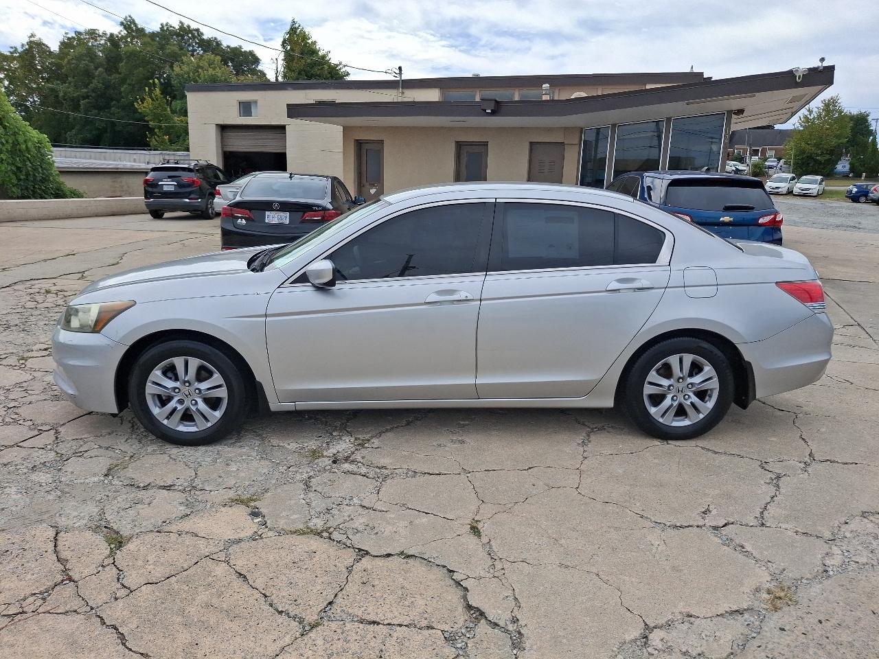 Honda Accord SE Sedan AT 2011