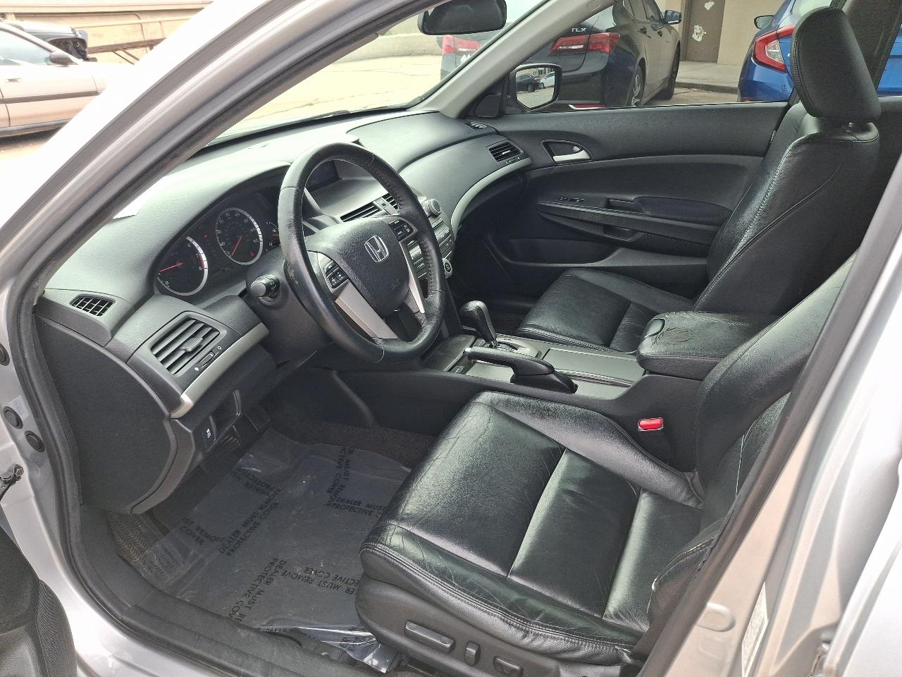 Honda Accord SE Sedan AT 2011