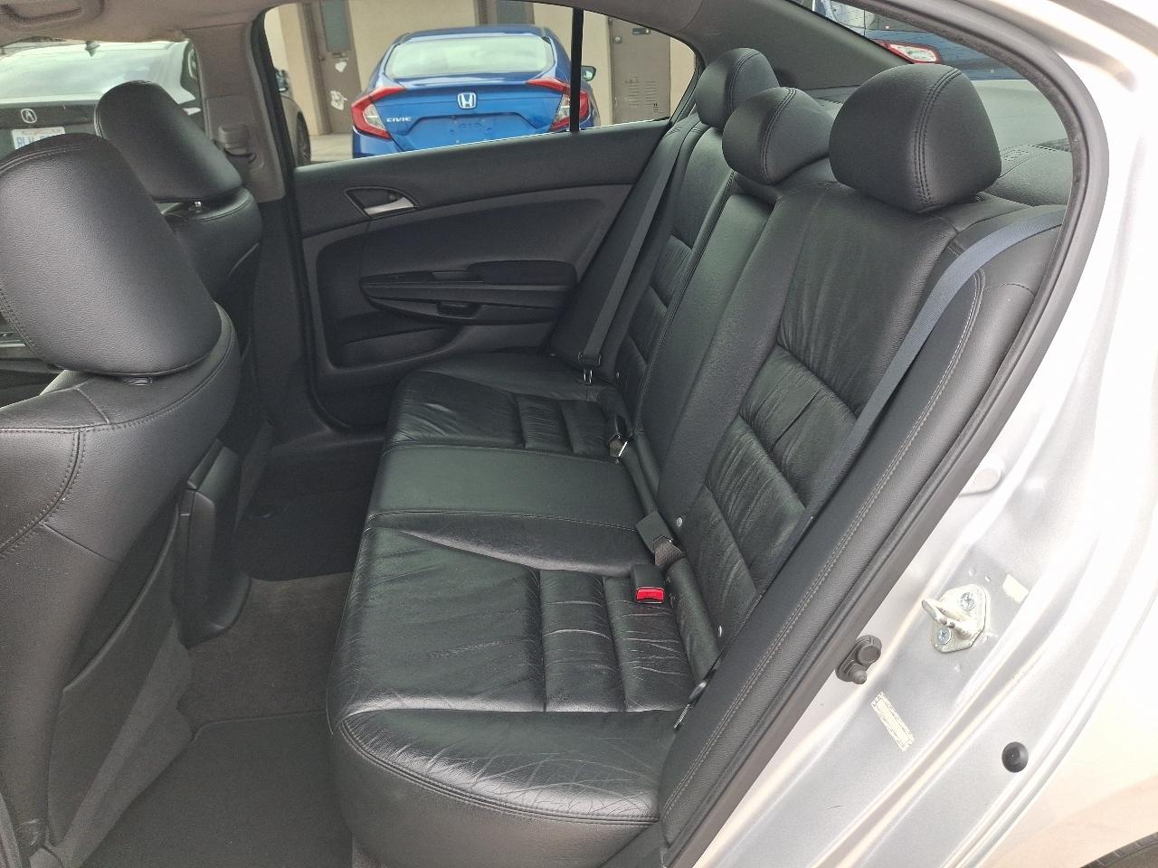 Honda Accord SE Sedan AT 2011