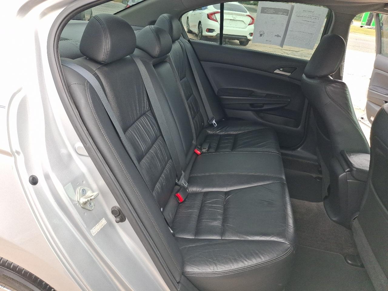 Honda Accord SE Sedan AT 2011