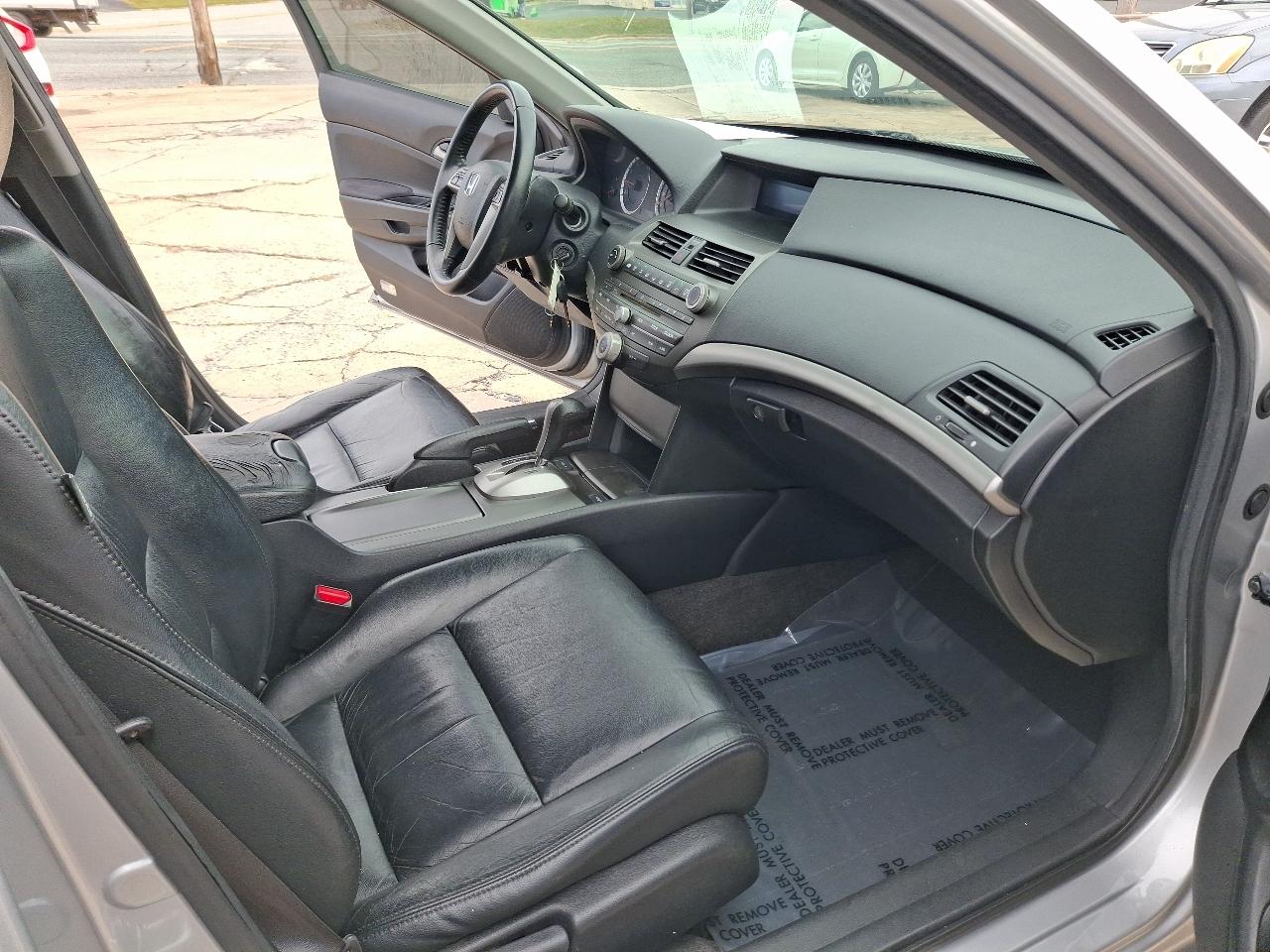Honda Accord SE Sedan AT 2011