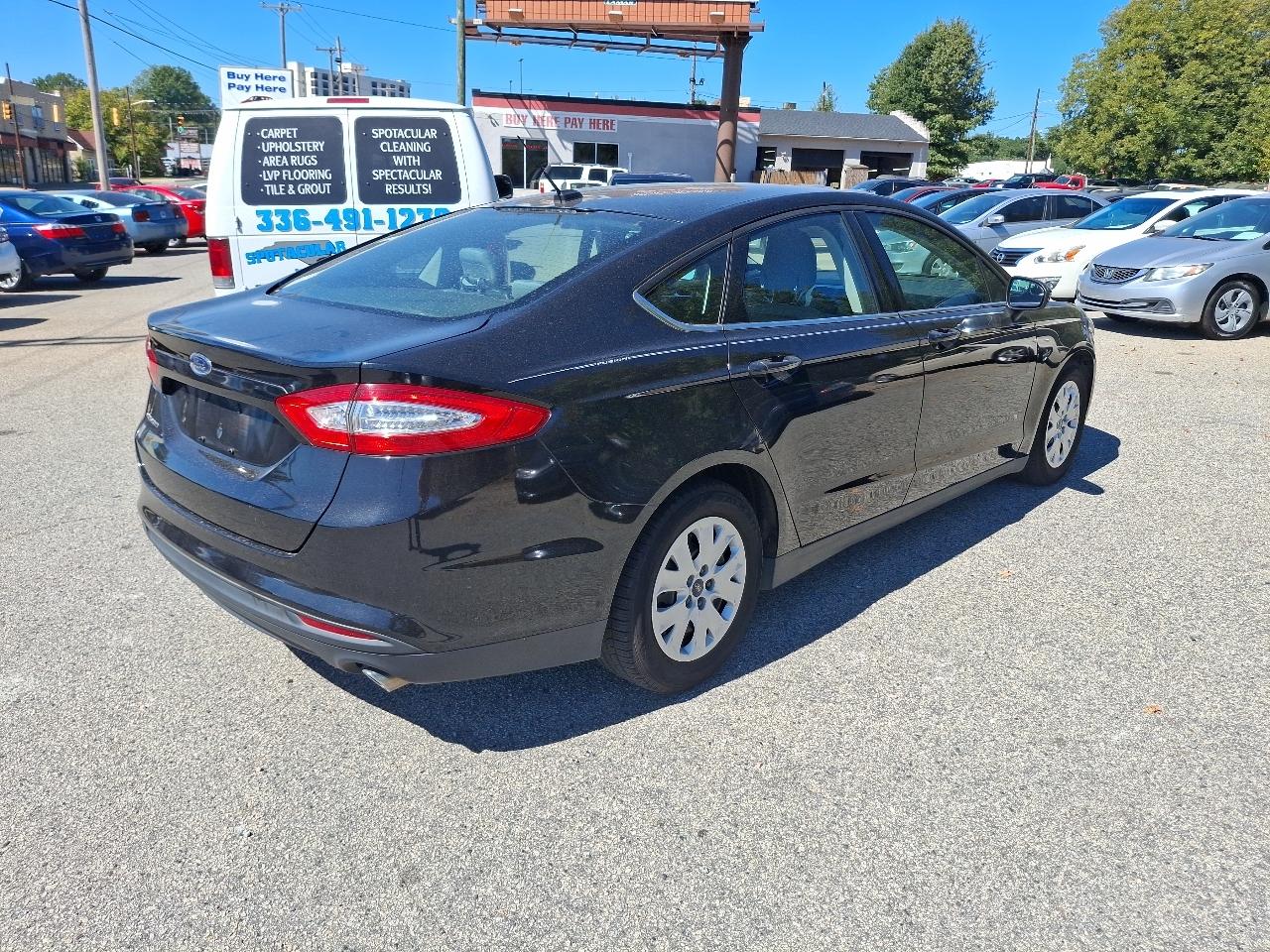 Ford Fusion S 2014