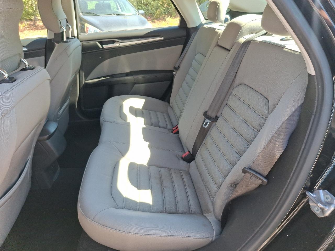 Ford Fusion S 2014