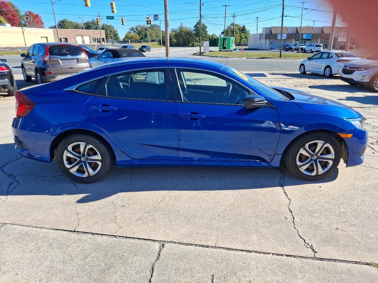 Honda Civic 4dr Sdn LX Auto 2018