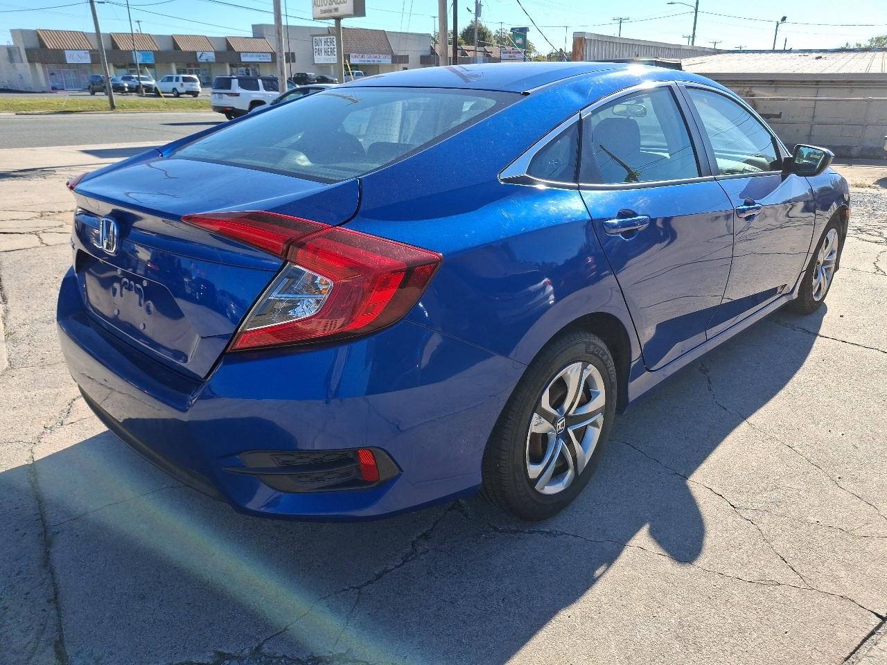 Honda Civic 4dr Sdn LX Auto 2018