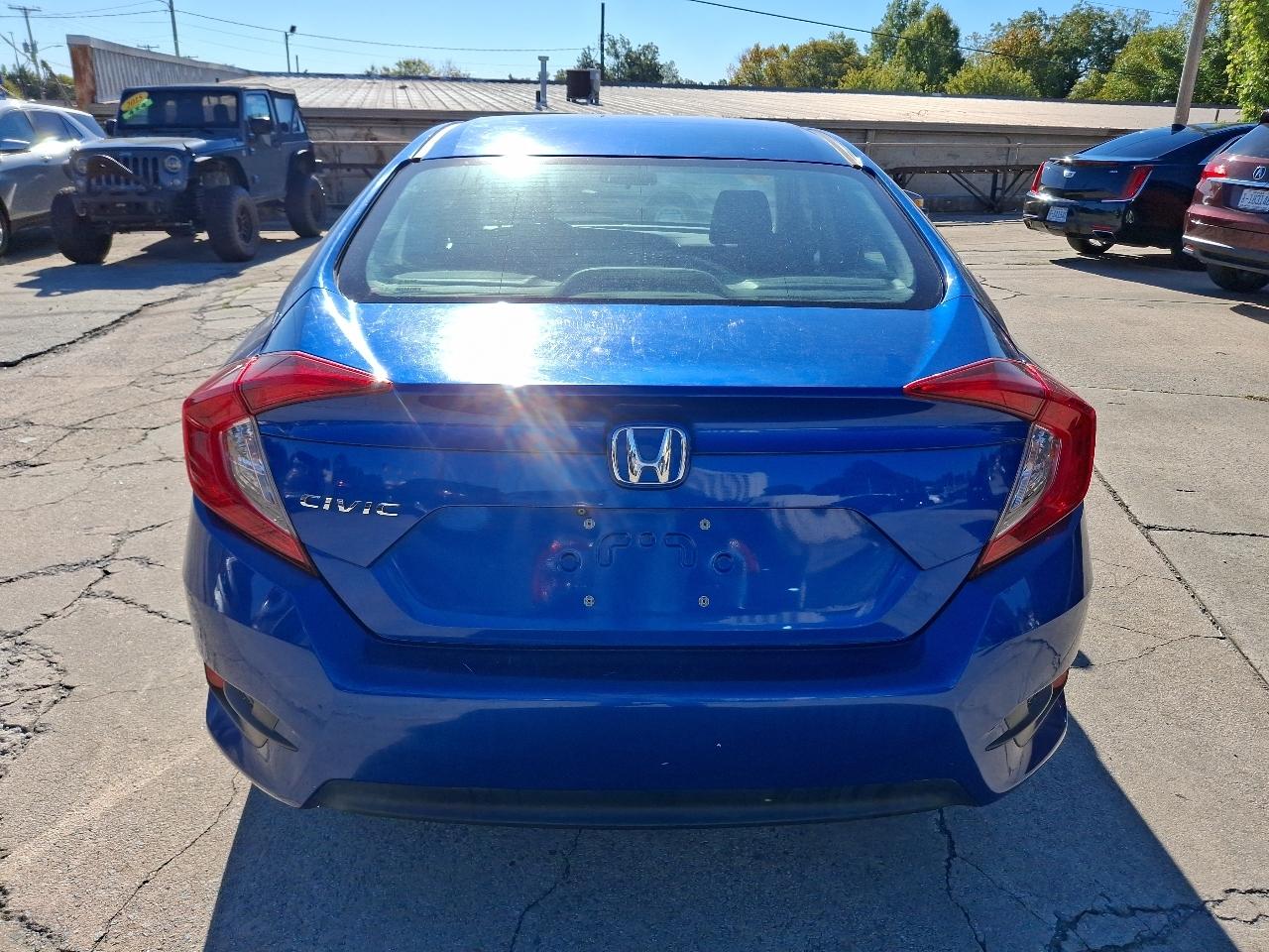 Honda Civic 4dr Sdn LX Auto 2018