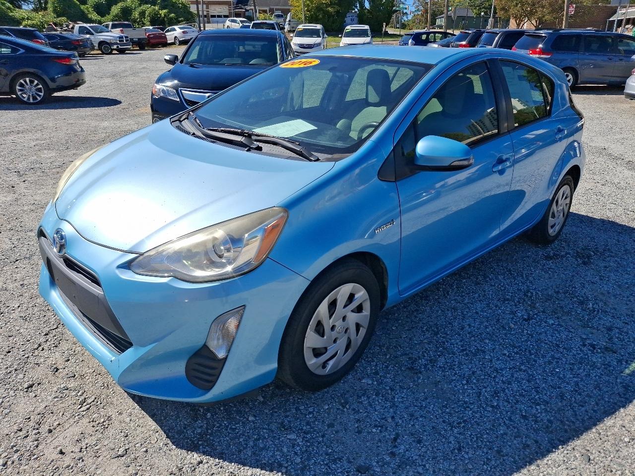 Toyota Prius c Four 2016