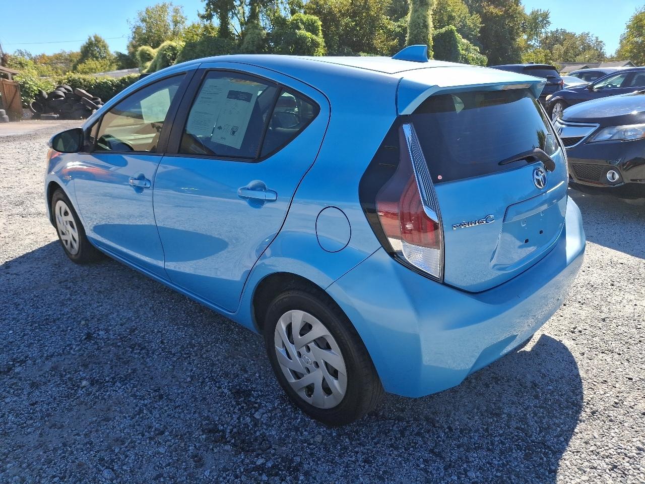 Toyota Prius c Four 2016