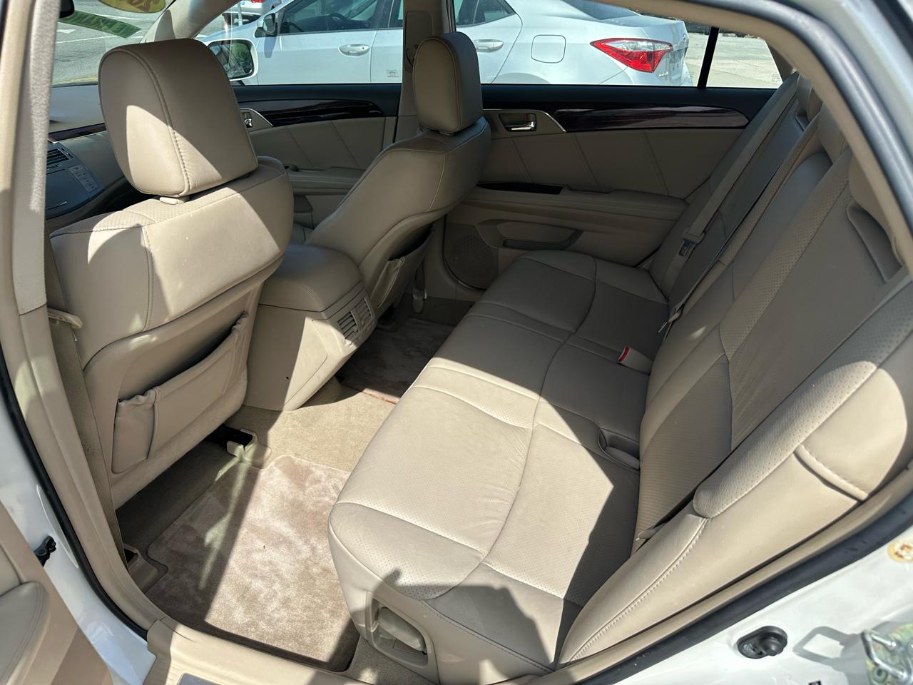 Toyota Avalon XL 2009