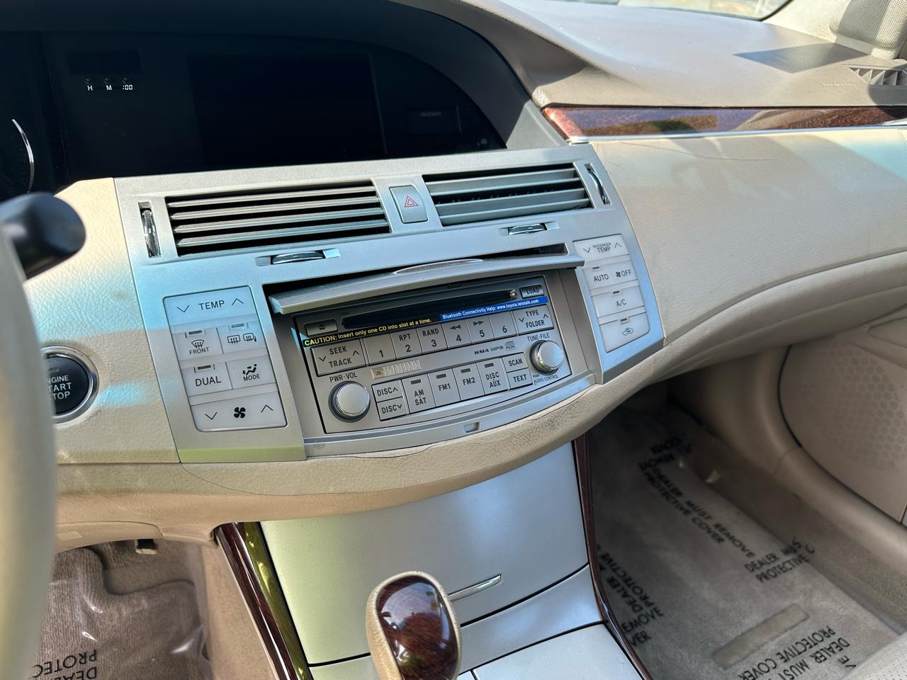 Toyota Avalon XL 2009