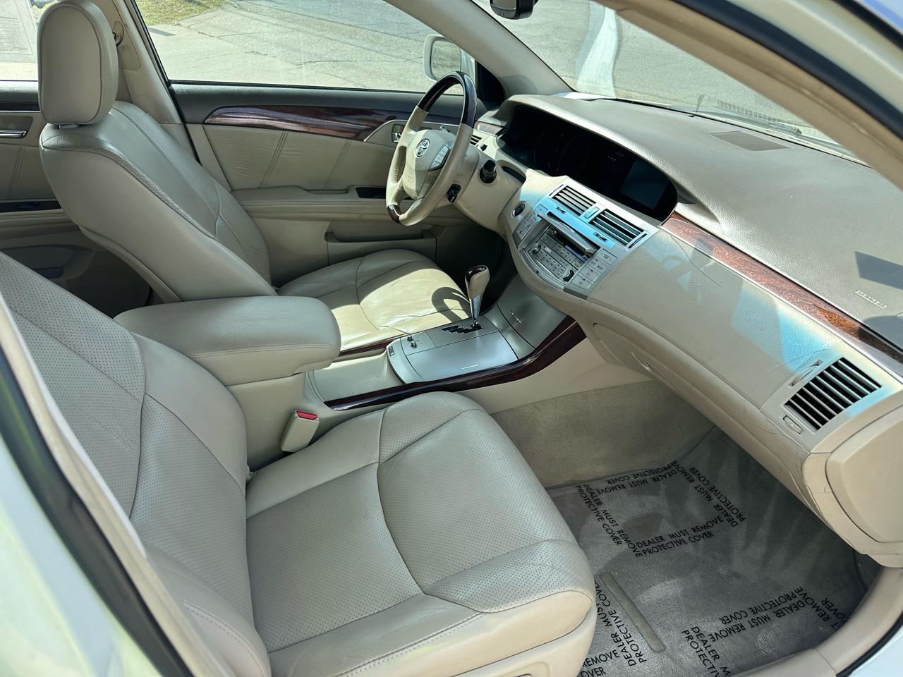 Toyota Avalon XL 2009