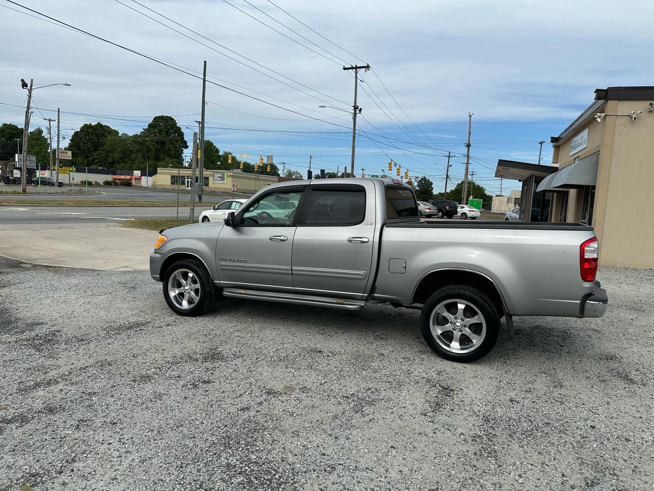 Toyota Tundra SR5 Double Cab 2WD 2004