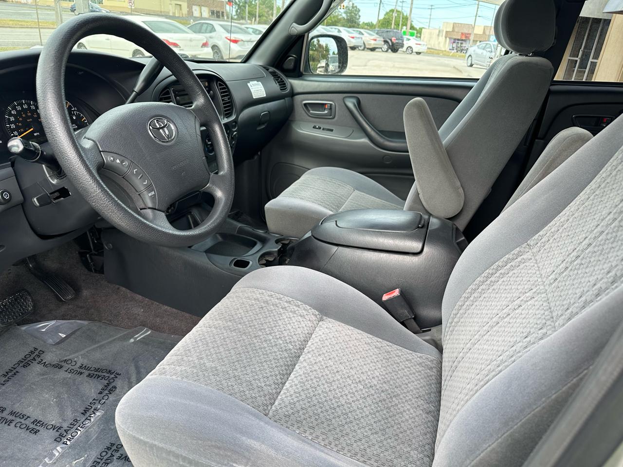 Toyota Tundra SR5 Double Cab 2WD 2004