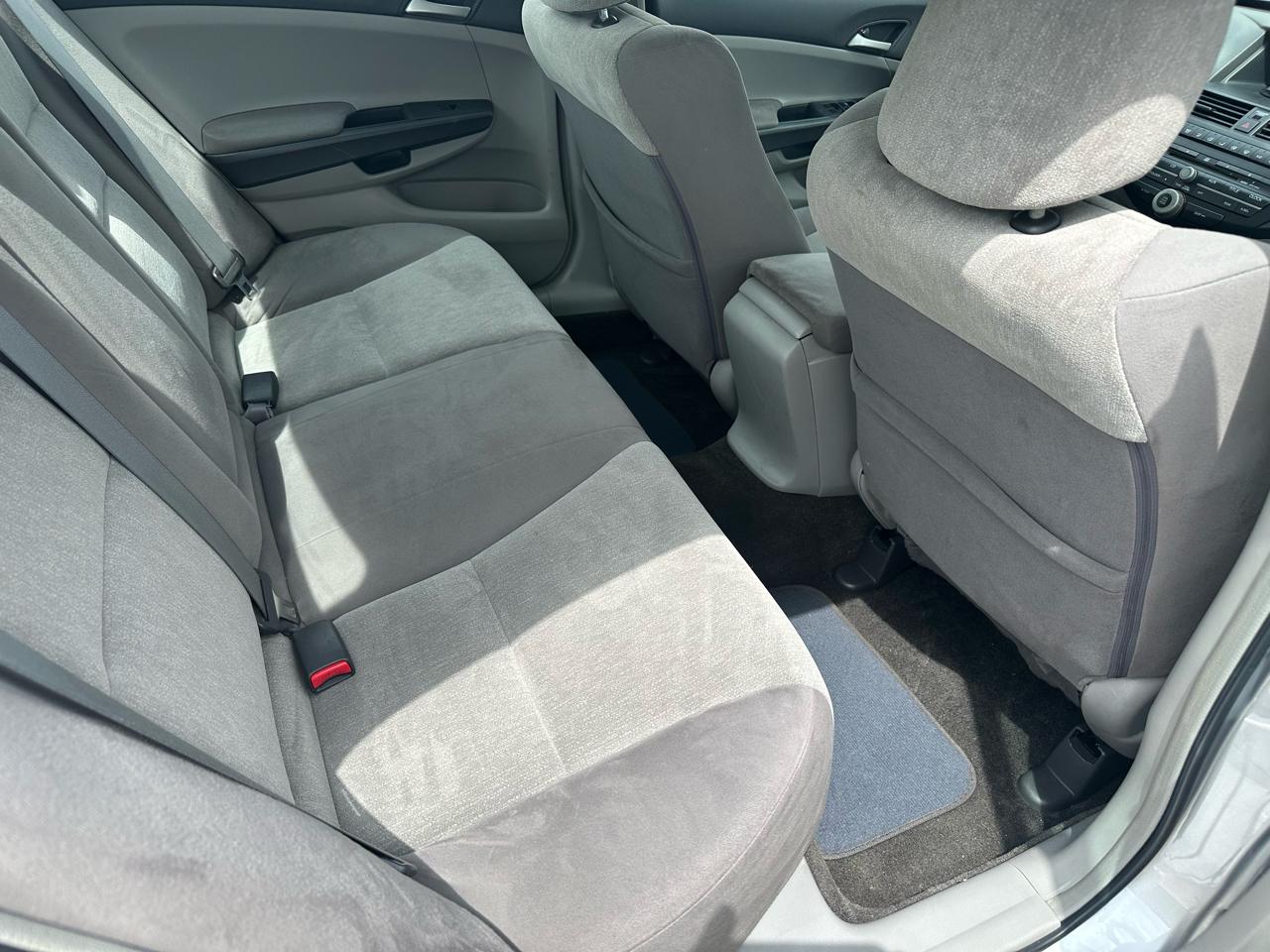 Honda Accord LX sedan AT 2009