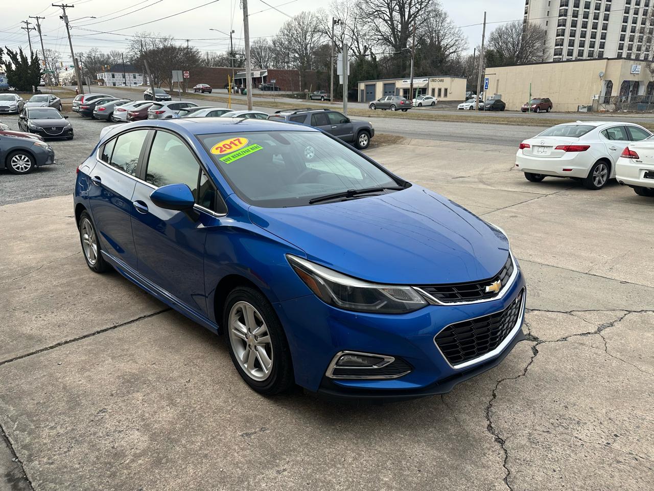 Chevrolet Cruze LT Auto Hatchback 2017