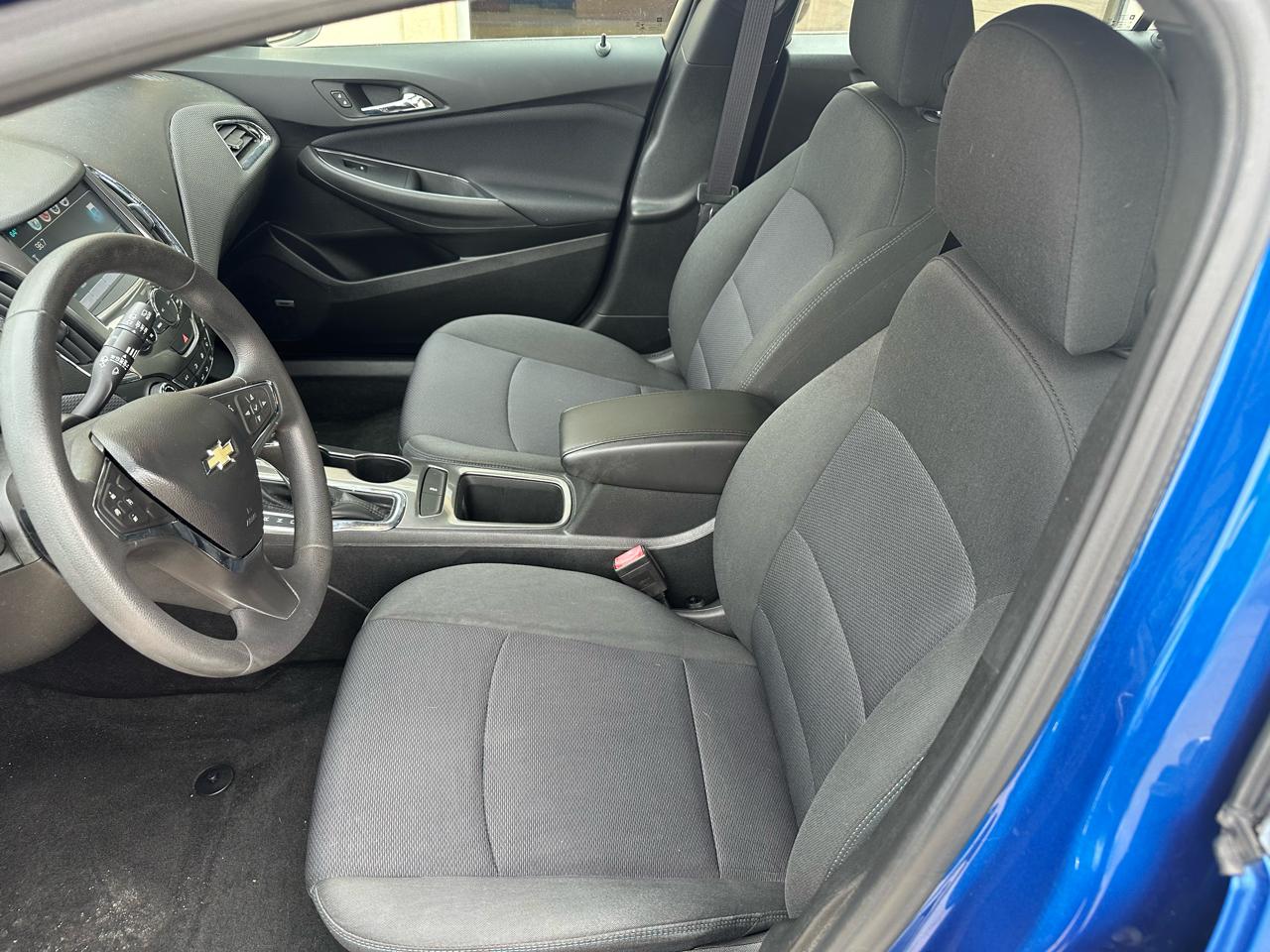 Chevrolet Cruze LT Auto Hatchback 2017