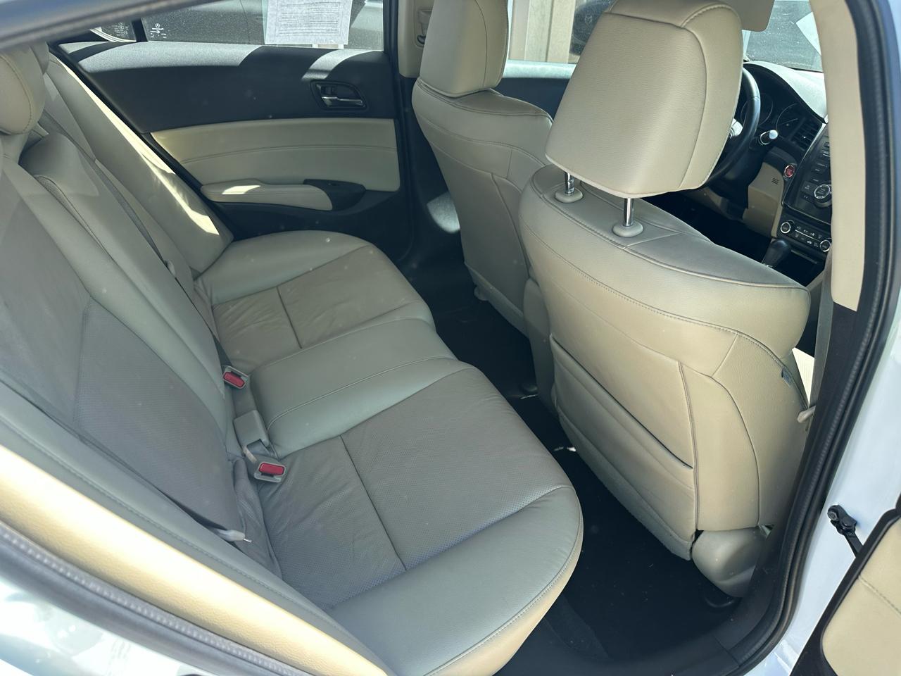 Acura ILX 5-Spd AT w/ Premium Package 2015