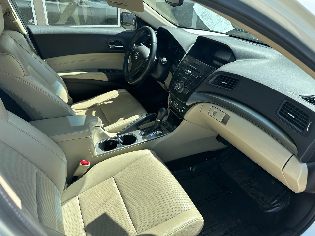 Acura ILX 5-Spd AT w/ Premium Package 2015