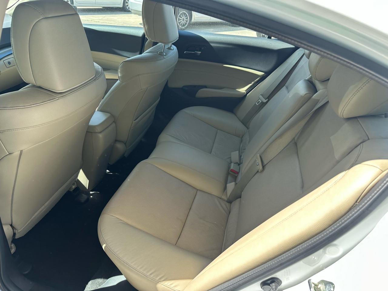 Acura ILX 5-Spd AT w/ Premium Package 2015