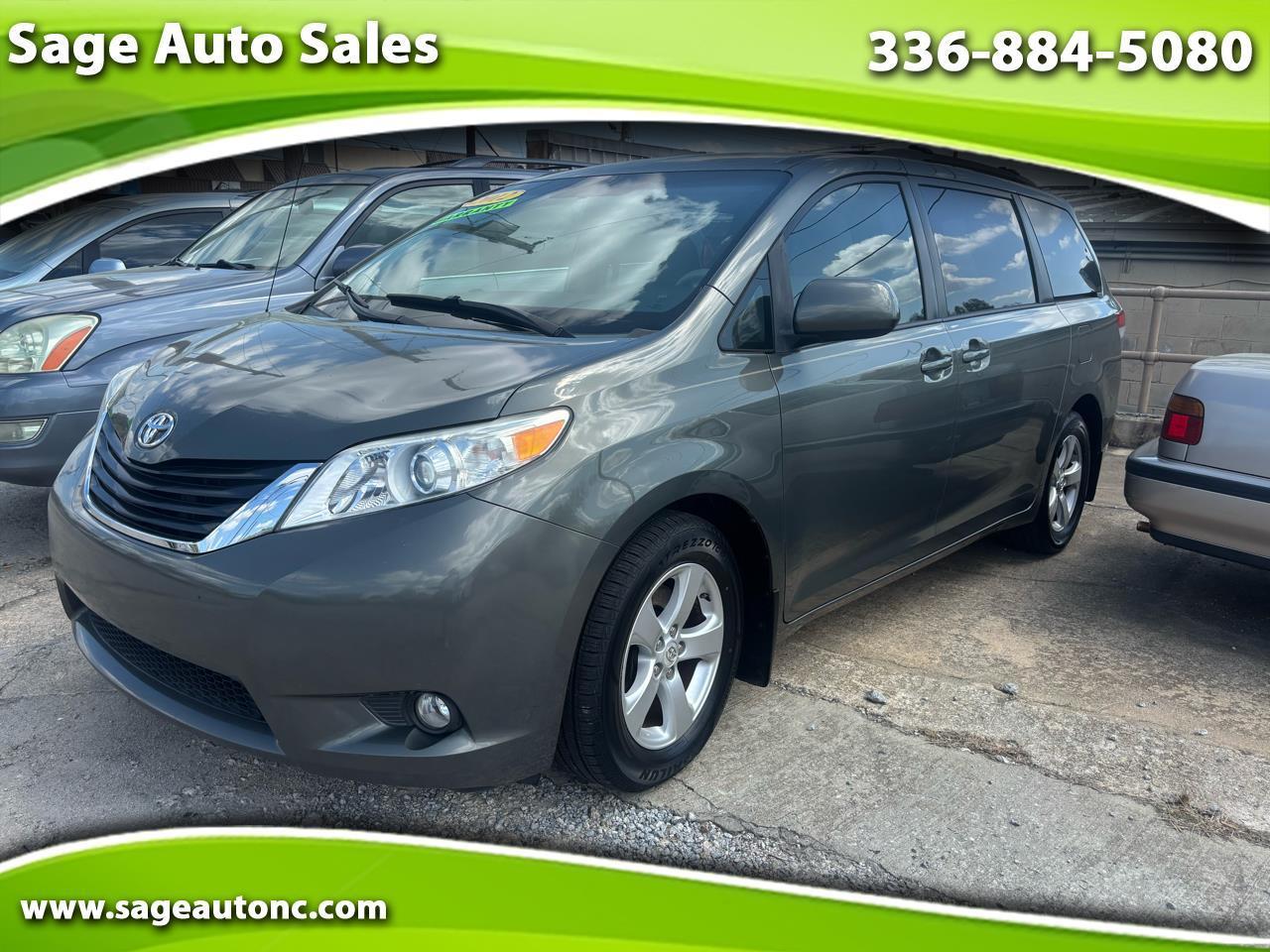 2012 Toyota Sienna LE FWD 8-Passenger V6