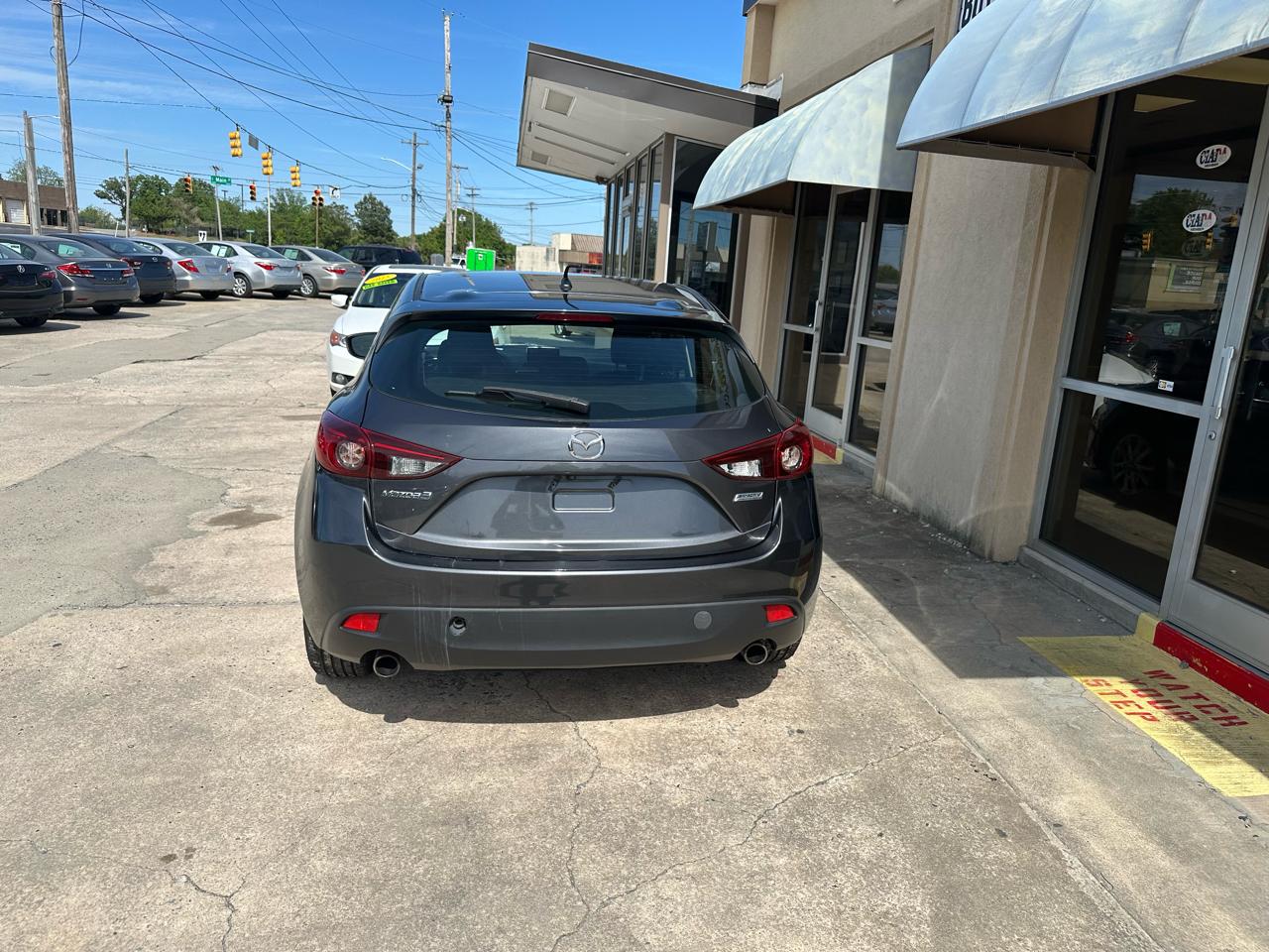 Mazda MAZDA3 i Touring AT 5-Door 2016