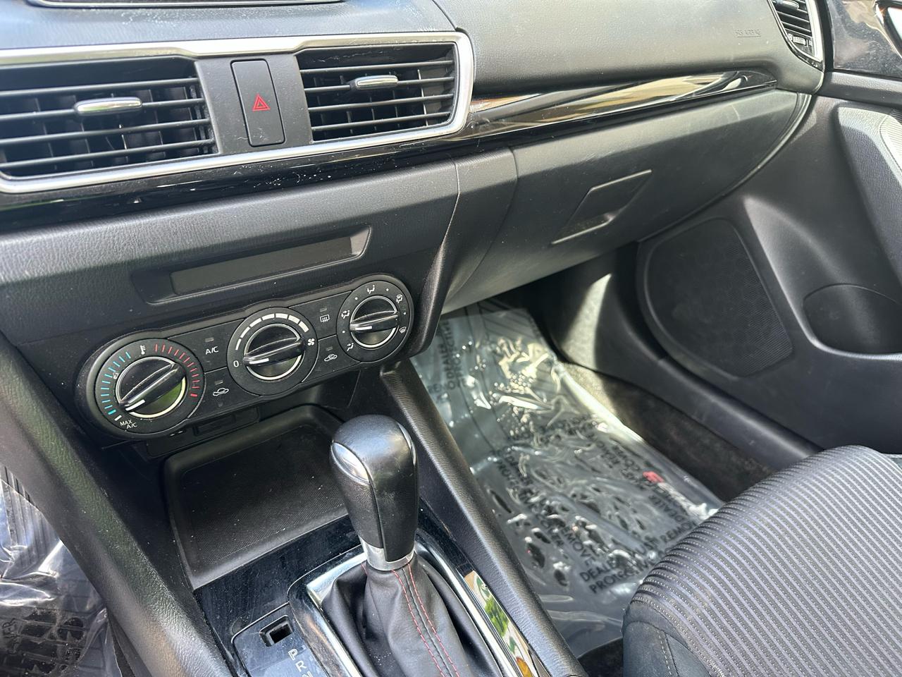 Mazda MAZDA3 i Touring AT 5-Door 2016