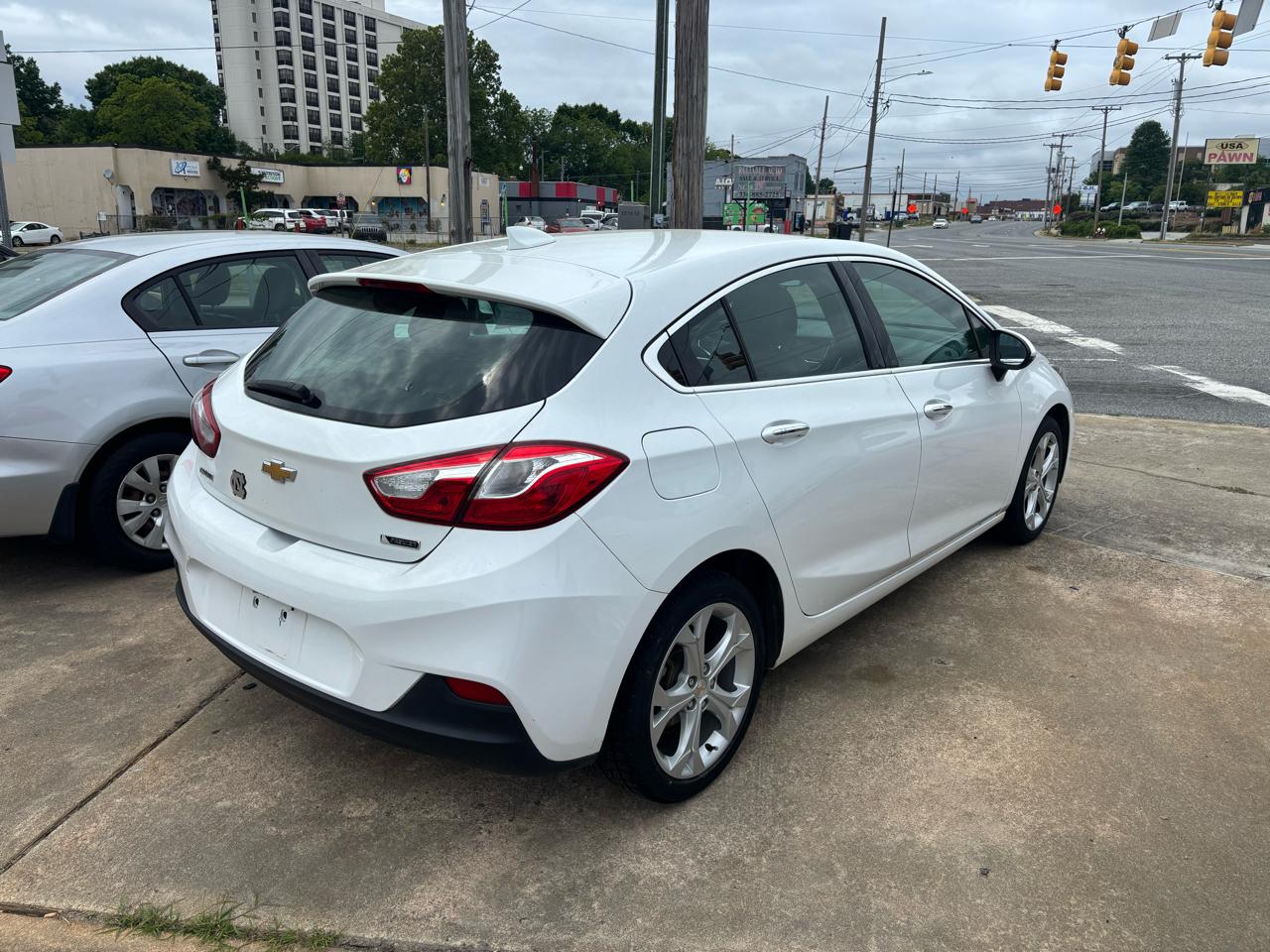 Chevrolet Cruze Premier Hatchback 2018