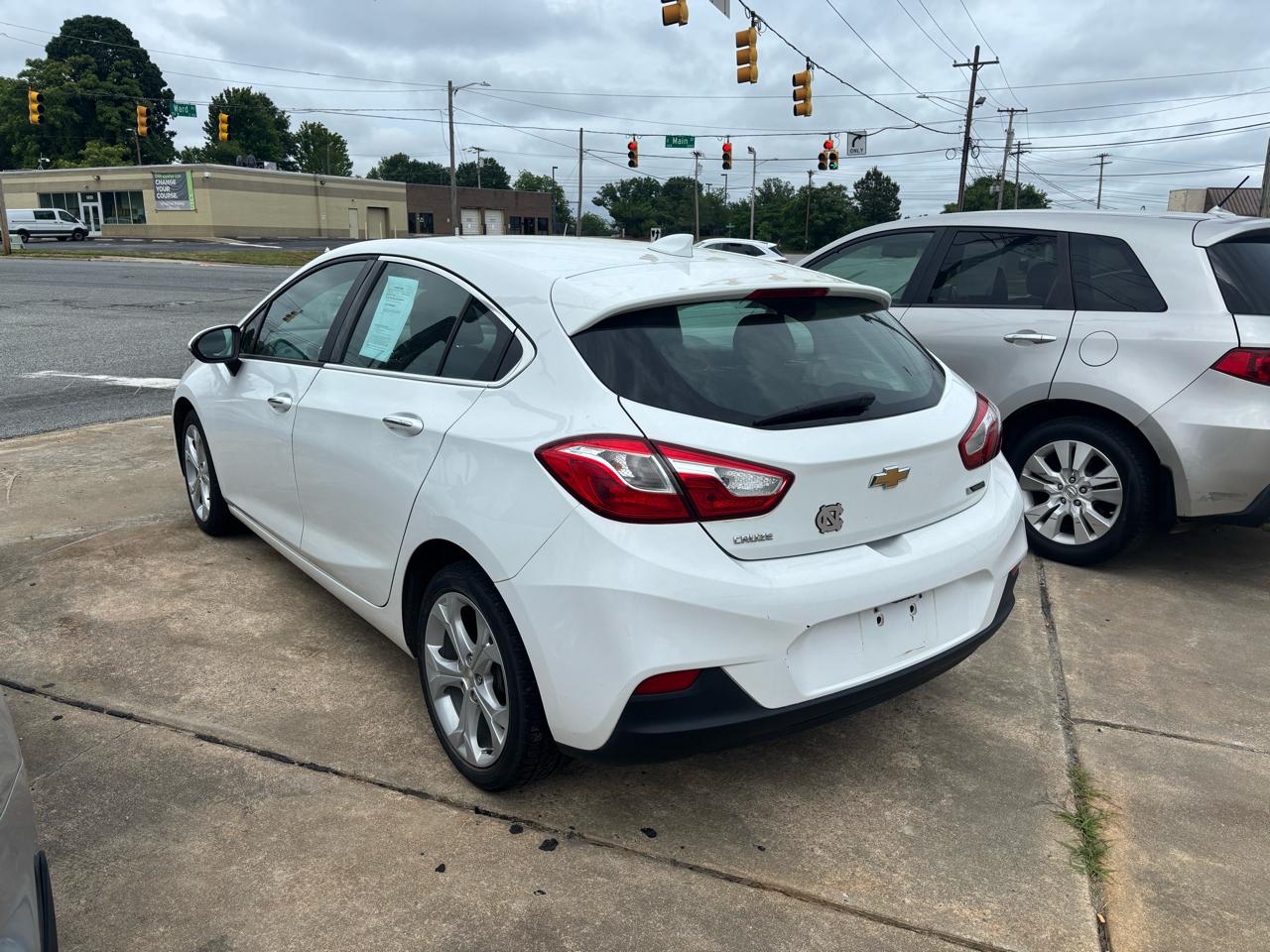 Chevrolet Cruze Premier Hatchback 2018