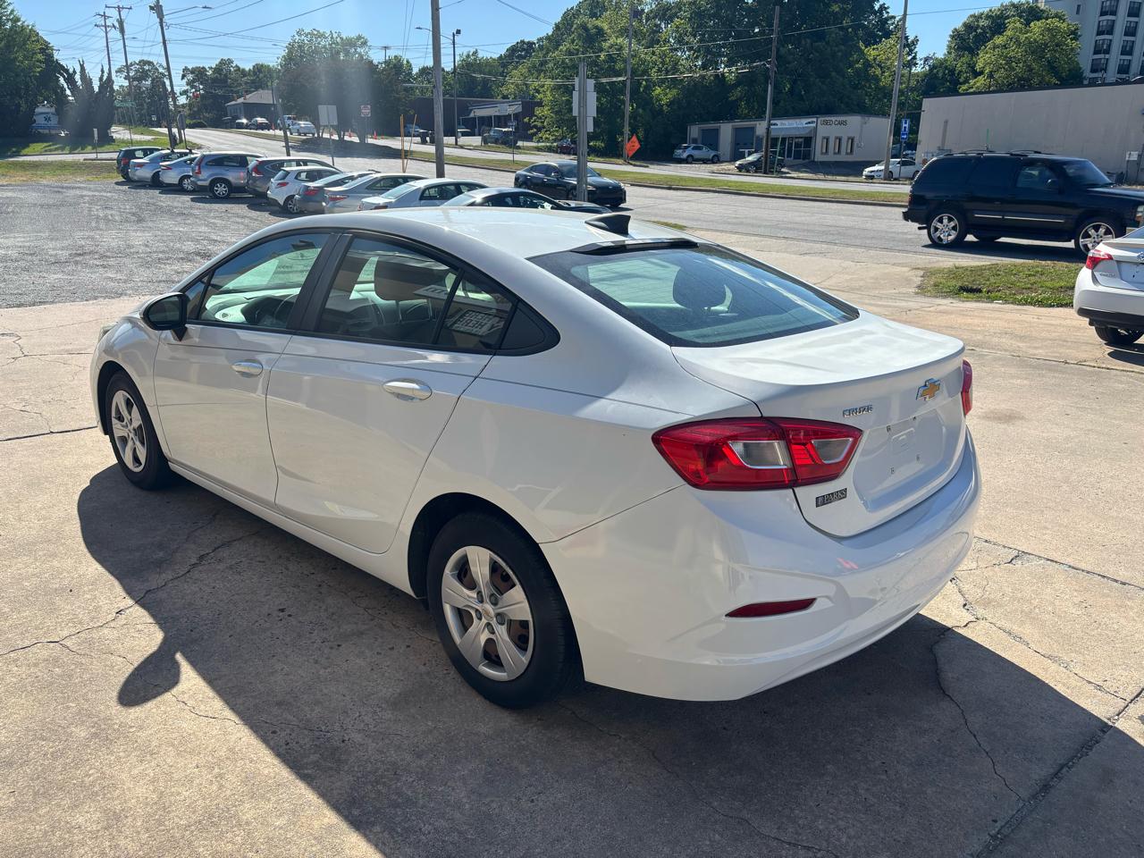 Chevrolet Cruze LS Auto 2017