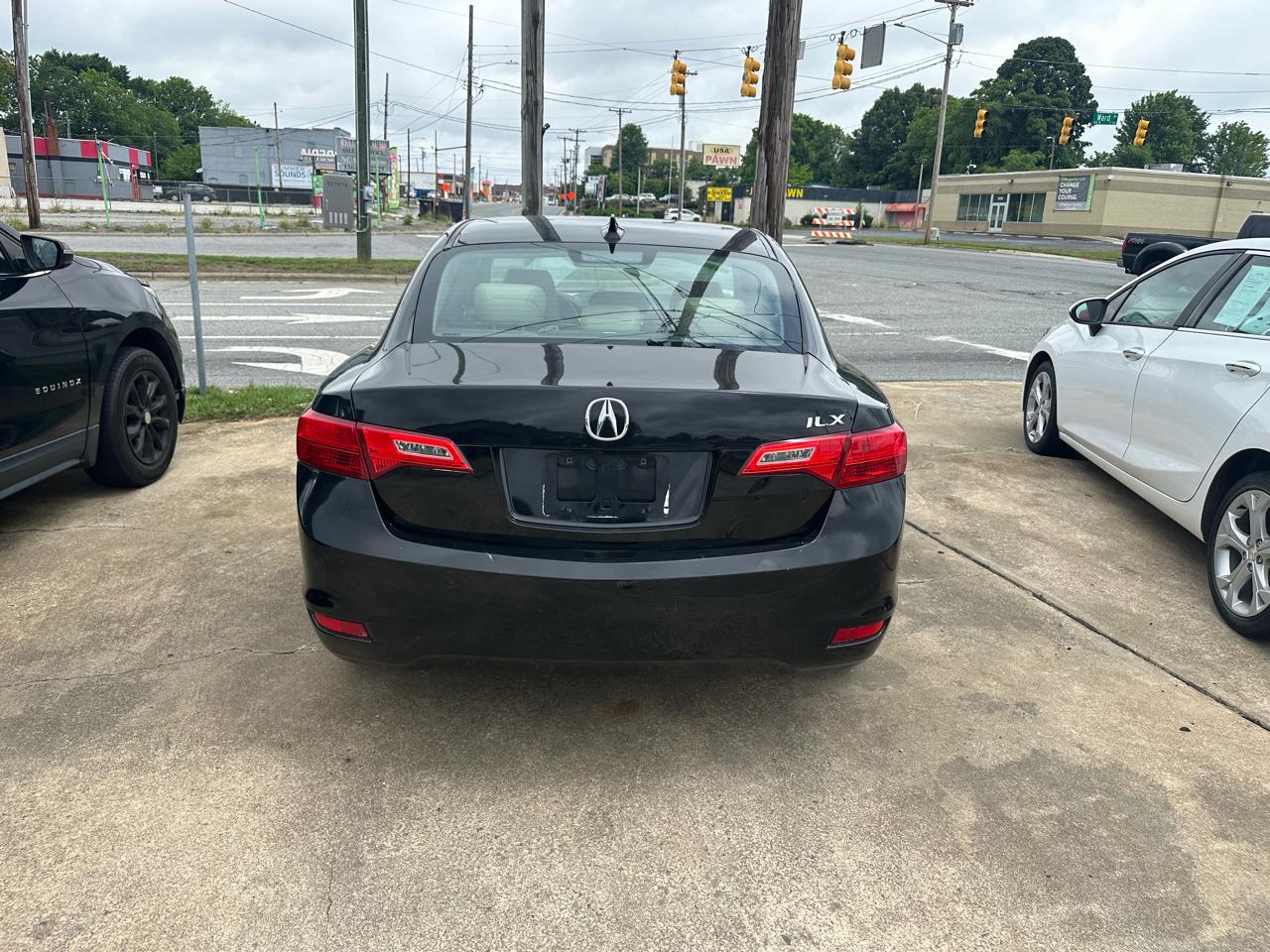 Acura ILX 5-Spd AT w/ Technology Package 2013