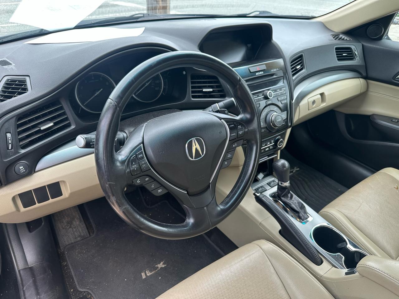 Acura ILX 5-Spd AT w/ Technology Package 2013