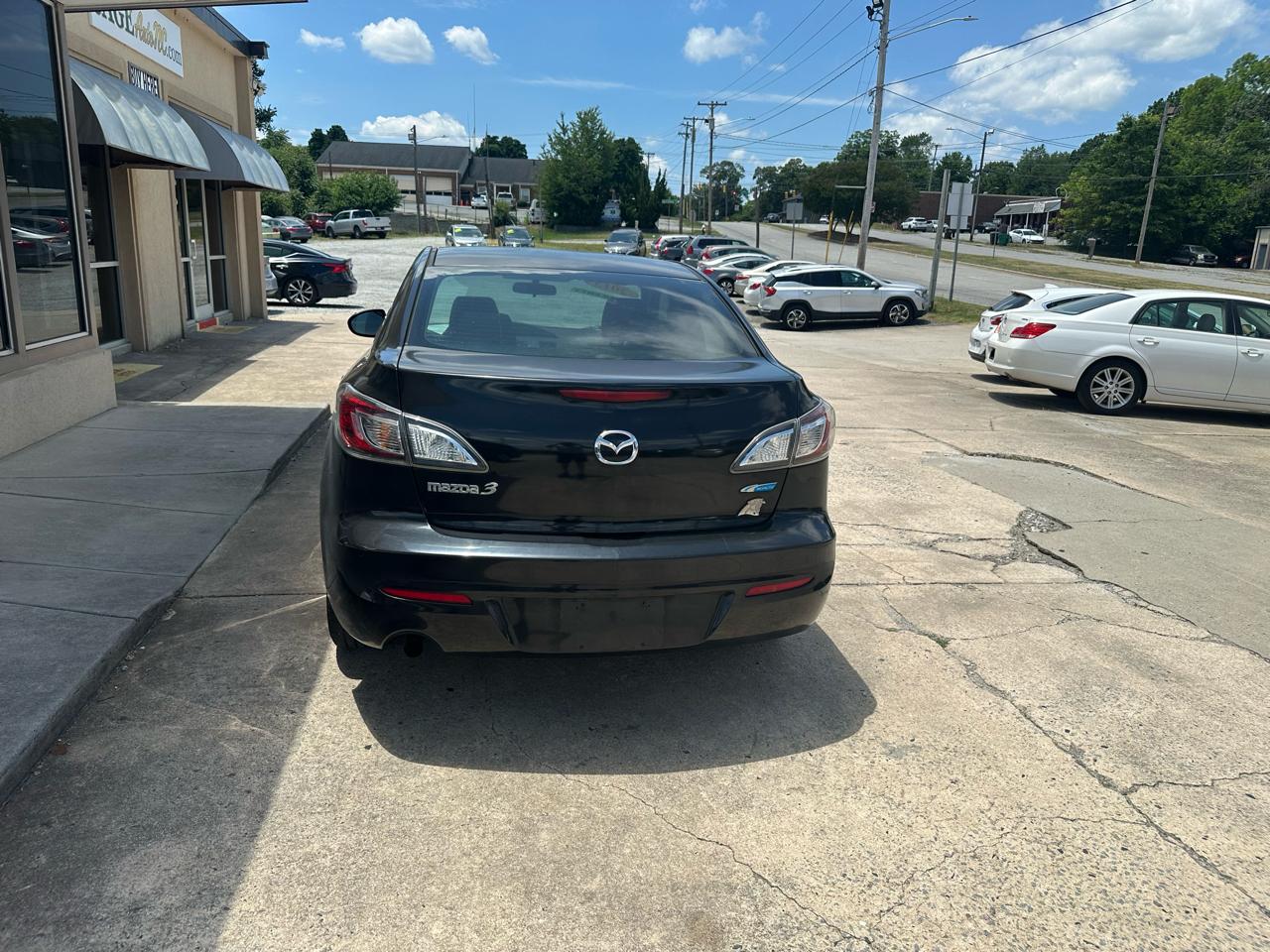 Mazda MAZDA3 i Sport 4-Door 2013