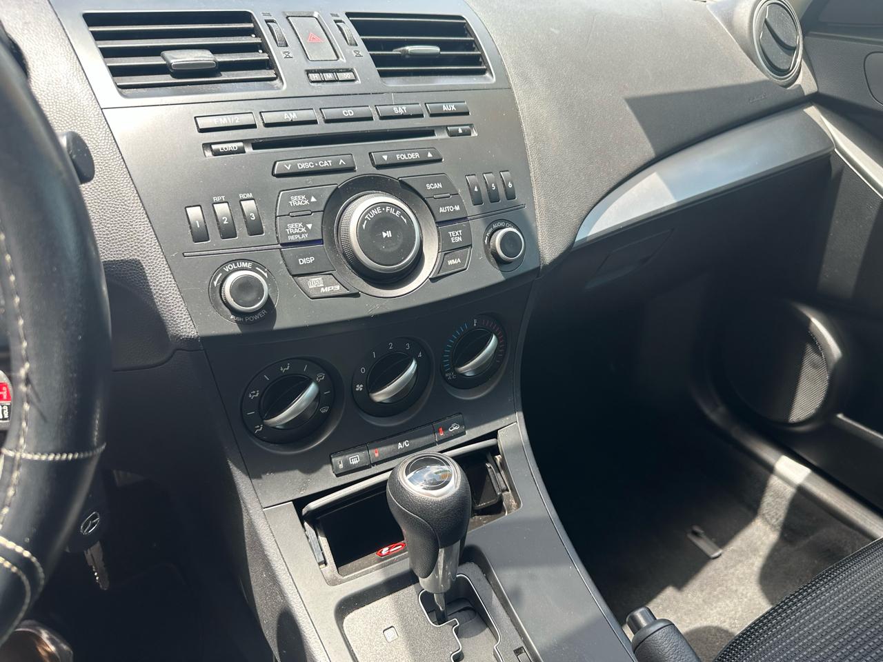 Mazda MAZDA3 i Sport 4-Door 2013