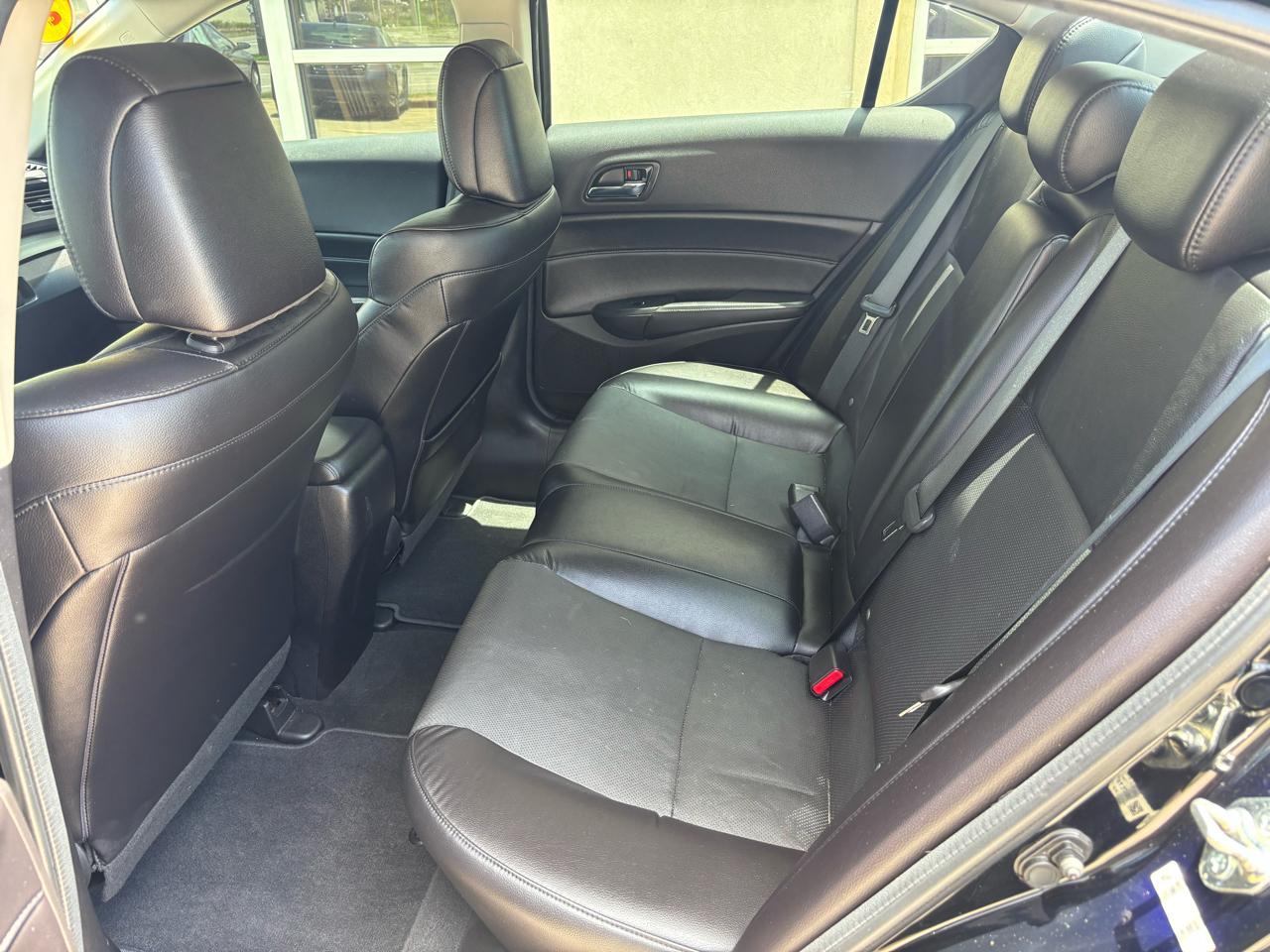 Acura ILX 5-Spd AT 2014
