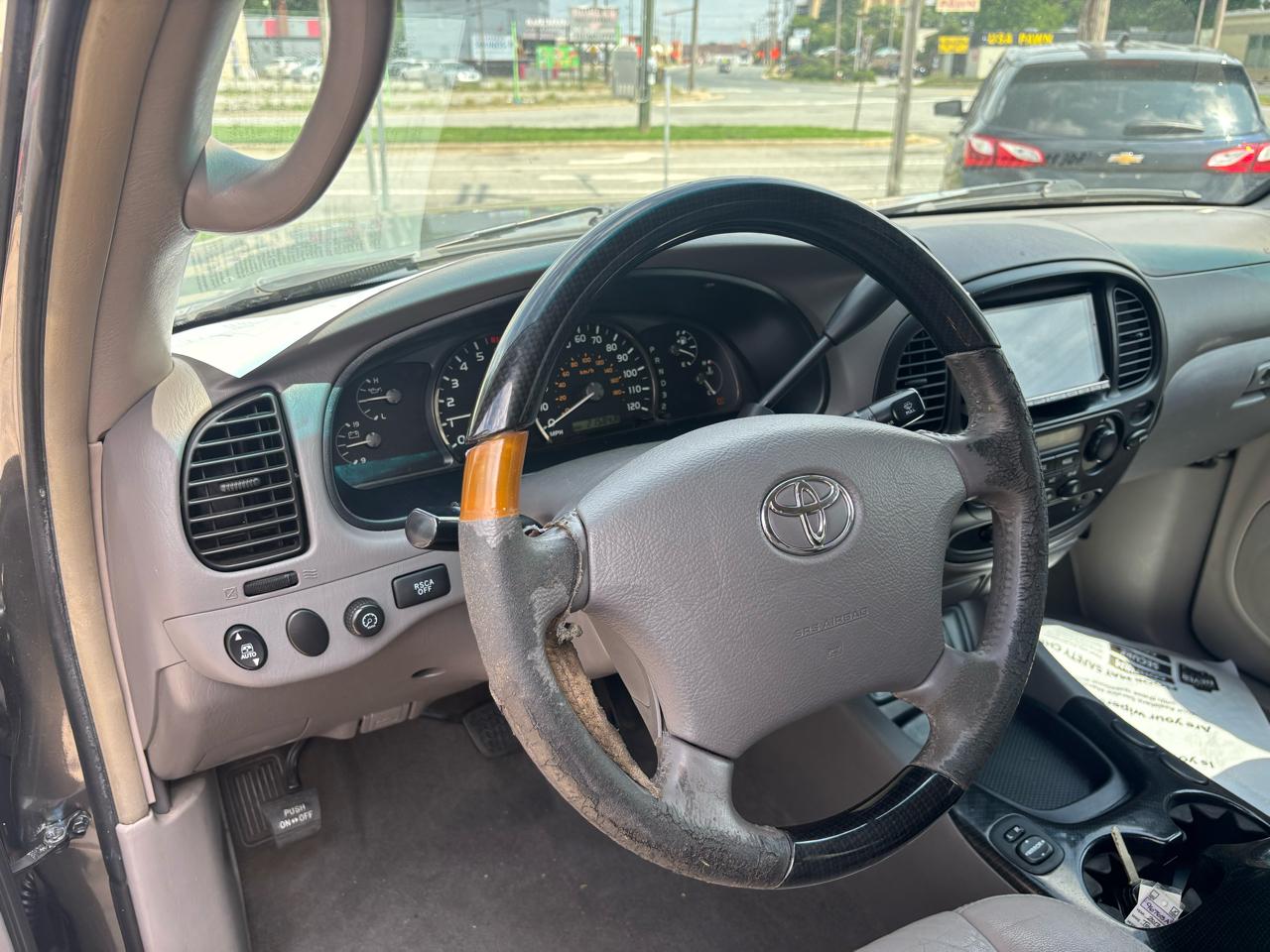 Toyota Sequoia SR5 2WD 2007