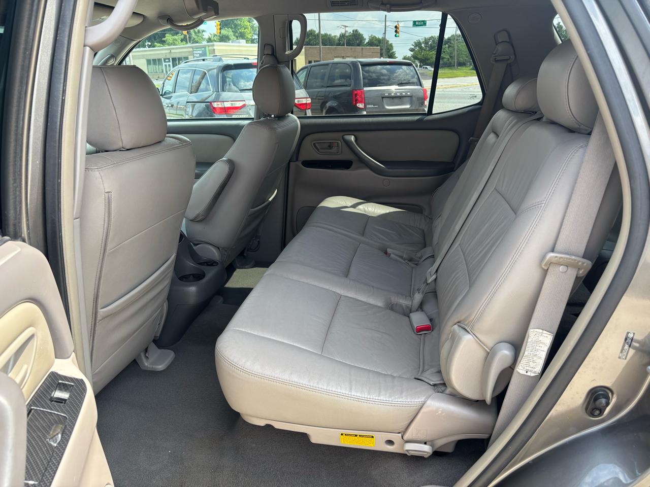 Toyota Sequoia SR5 2WD 2007