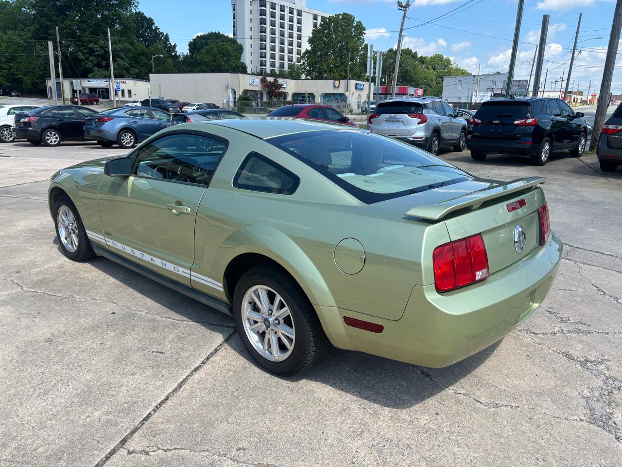 Ford Mustang V6 Standard Coupe 2006