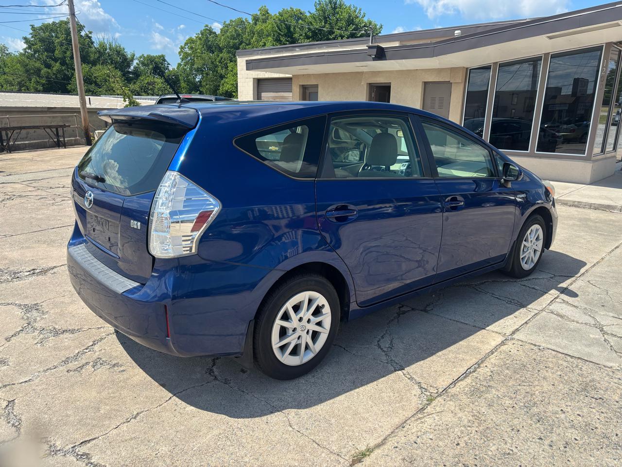Toyota Prius V Two 2012