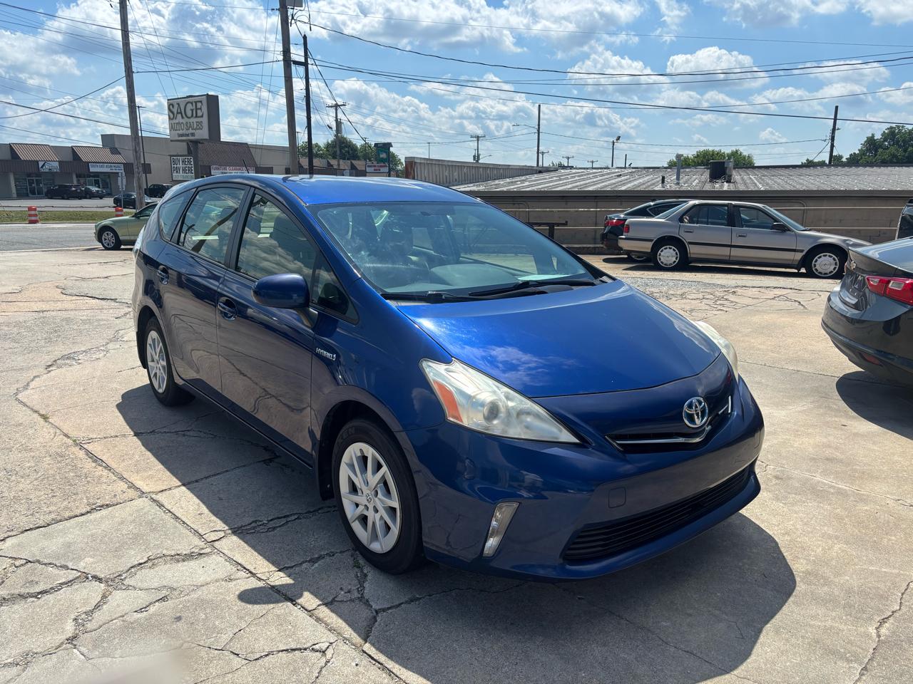 Toyota Prius V Two 2012