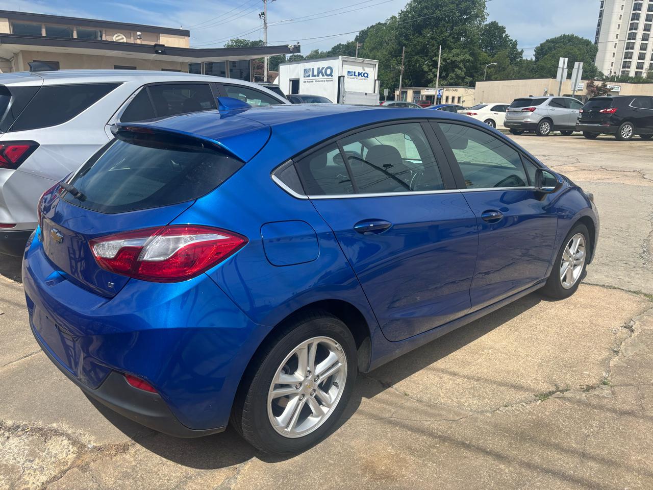 Chevrolet Cruze LT Auto Hatchback 2017