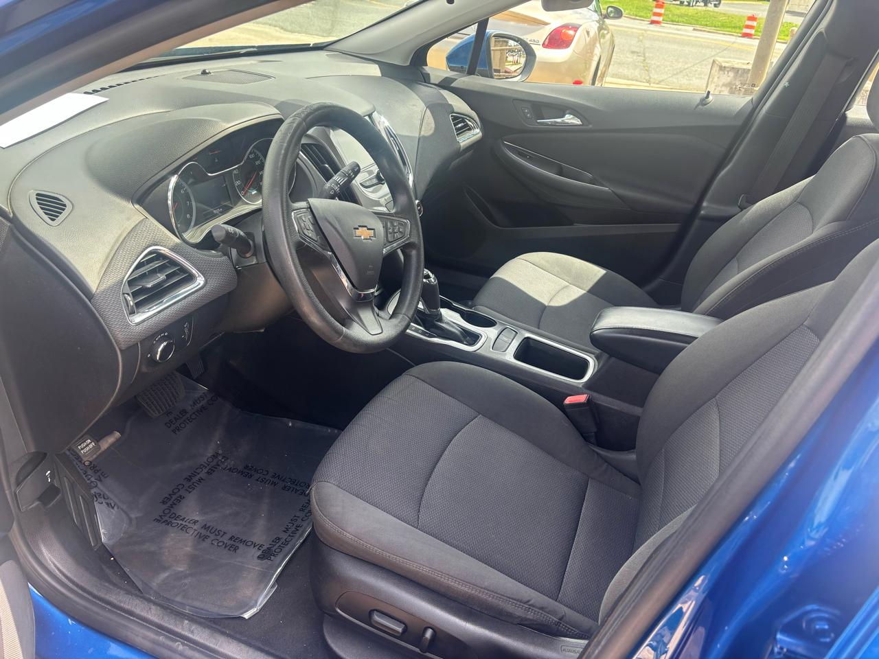 Chevrolet Cruze LT Auto Hatchback 2017