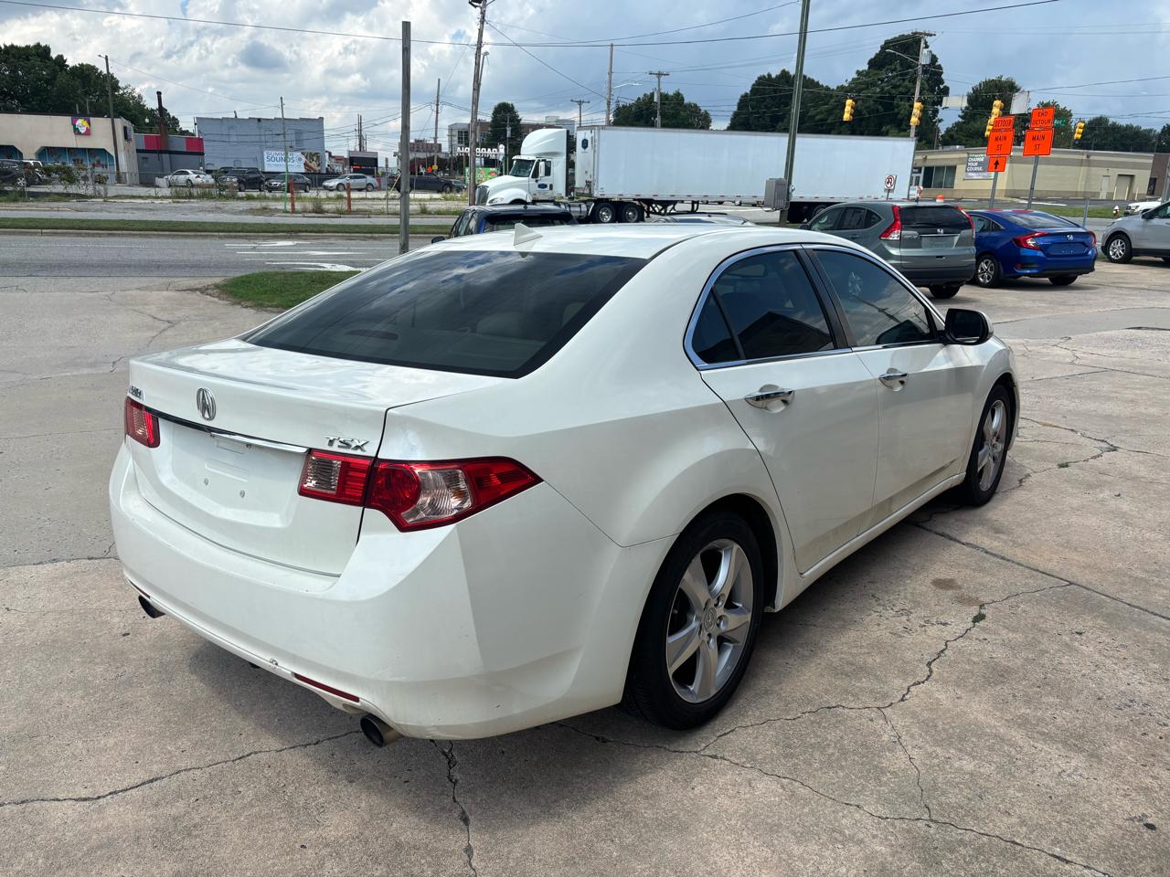 Acura TSX 5-Speed AT with Tech Package 2011