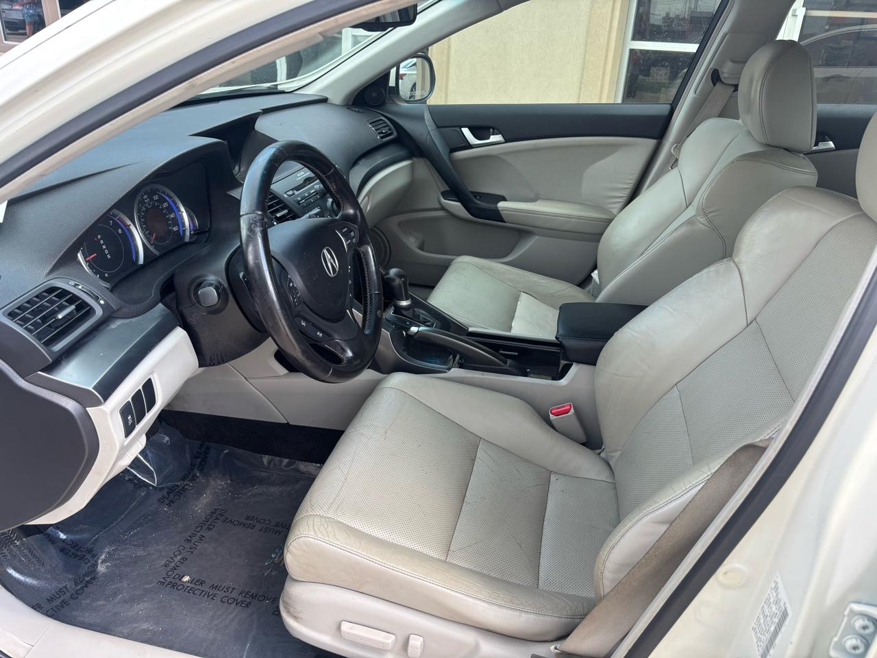 Acura TSX 5-Speed AT with Tech Package 2011