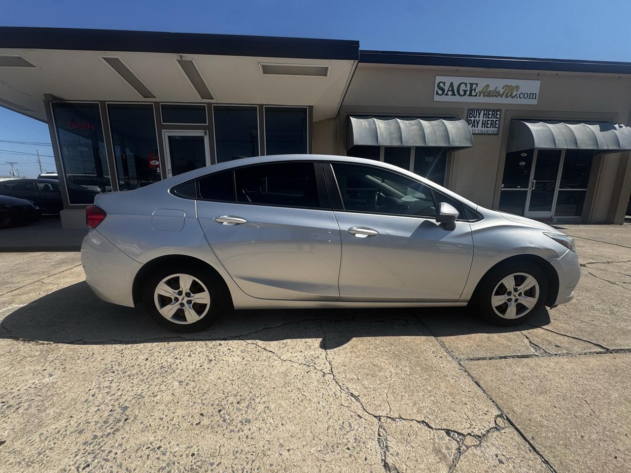 Chevrolet Cruze LS Auto 2017