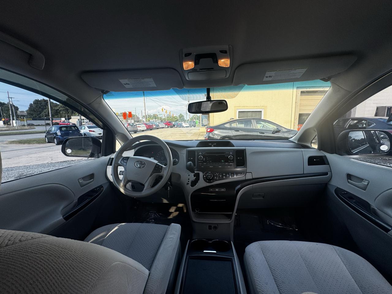 Toyota Sienna LE FWD 8-Passenger V6 2014