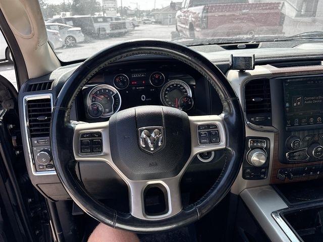 RAM 1500 Laramie Crew Cab SWB 4WD 2015