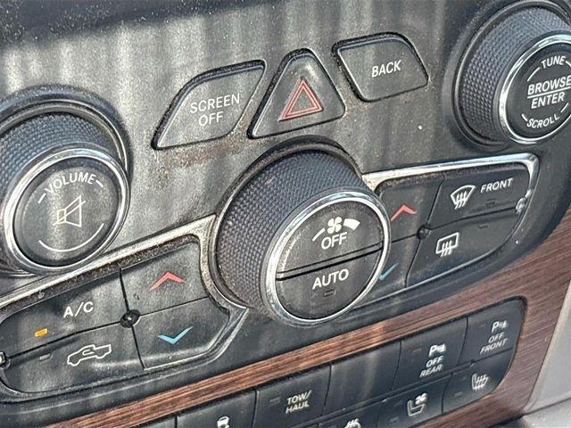 RAM 1500 Laramie Crew Cab SWB 4WD 2015