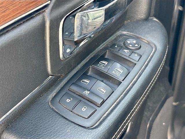 RAM 1500 Laramie Crew Cab SWB 4WD 2015