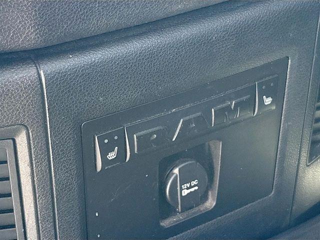 RAM 1500 Laramie Crew Cab SWB 4WD 2015